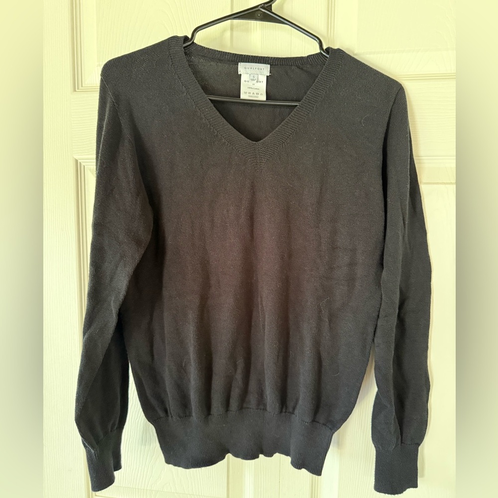 Women’s V-Neck Black Sweater